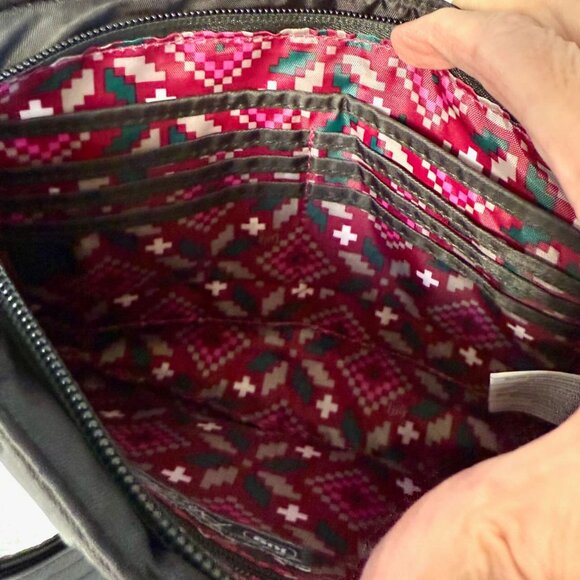 Lug Dazzle Crossbody Bag - Black - EUC - Picture 8 of 15